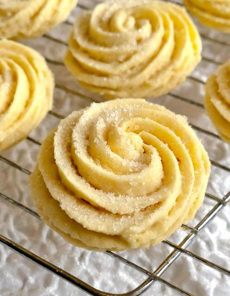 Easy Piped Butter Cookies Pipped Butter Cookies, Piped Butter Cookies Recipe, Butter Piped Cookies, Piped Shortbread Cookies, Piped Cookies Recipe, Piped Butter Cookies, Piped Christmas Cookies, Butter Cookies Melt In Your Mouth, Piping Cookies