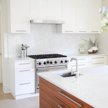 Glossy White Lacquer Island with Marble Waterfall Countertop - Transitional - Kitchen Slab Kitchen Backsplash, White Quartz Kitchen Island, White Kitchen Drawers, White Kitchen Shelves, Black Stove, Waterfall Countertop, Top Kitchen Cabinets, Kitchen Island Tops, Transitional Kitchen Design