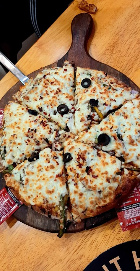 Pizza Cafe Snap, Pizza Snapchat Story Night, Food Cravings Snapchat, Pizza Snapchat Story, Hyderabad Snaps, Food Snapchat Story, Food Snap, Eating Food Funny, New York Style Pizza