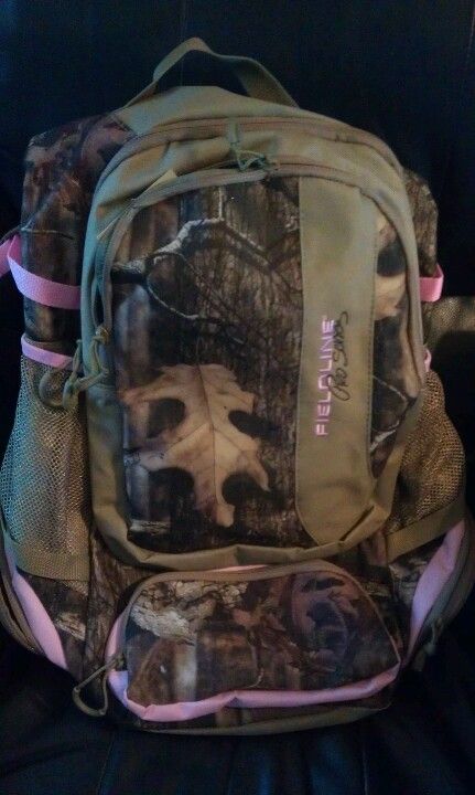 Country girls love their camo! I actually have this backpack :) Camo Life, Camo Bags, Muddy Girl, Black Canyon, Camo Backpack, Hunting Girls, Hunting Camo, Camo Outfits, Camo Girl