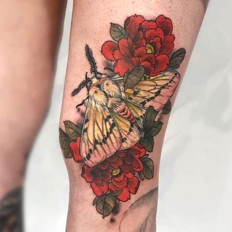 I have the toughest clients! Thanks for sticking it out on the knee ditch Jan :) Knee Ditch Tattoo, Tattoo On Knee, Sketches Flowers, Inked Sketch, Moth Tattoos, Flash Drawing, Moth Tattoo Design, Colorful Tattoos, Bug Tattoo