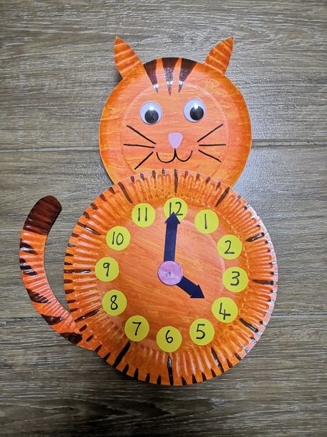 Disposable Plates Diy Craft Ideas, Clock Making Ideas Kids, Paper Plate Clock, Chinese Lanterns Diy, Clock Learning, Plane Wallpaper, Animal Clock, Make A Clock, Clock Craft