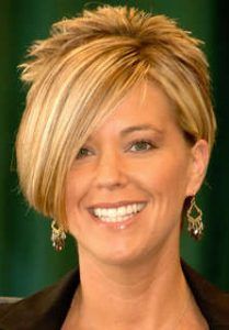 Kate Gosselin: Bio, Height, Weight, Measurements – Celebrity Facts Kate Gosselin Hair, Mom Haircut, Kate Gosselin, Mom Haircuts, Really Short Hair, Haircut Pictures, Mom Hairstyles, Short Pixie Cut, Hair Blog