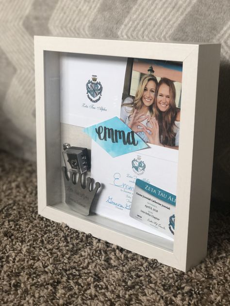 Sorority Alumni Gifts, Senior Sorority Gifts, Sorority Shadow Box Ideas, Sorority Senior Gifts, Sorority Picture Frames, Sorority Graduation, Alumni Gifts, Sorority Ideas, Senior Ideas