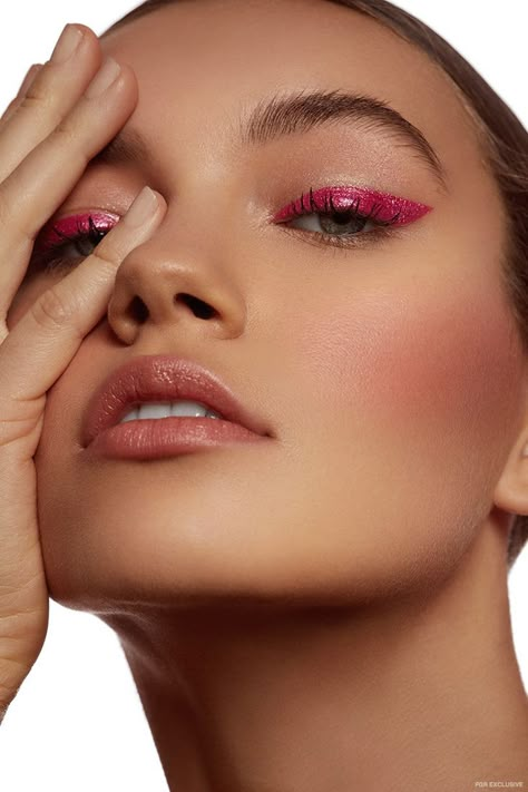 Visit The CosmetIC Blenders Company for the Ultimate Blender @ www.cosmeticblenders.com Sophia Tatum, Editorial Make-up, Rosa Make-up, Nyx Concealer, 2020 Aesthetic, Pink Eyeliner, Romantic Makeup, Mekap Mata, Pink Eye Makeup