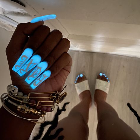 Acrylic Nails Glow In The Dark, Orange Glow In The Dark Nails, Cute Toe Nail Colors, Glowing Nails, Dark Acrylic Nails, Matching Nails, Different Color Nails, Nautical Nails, Crazy Nail Designs