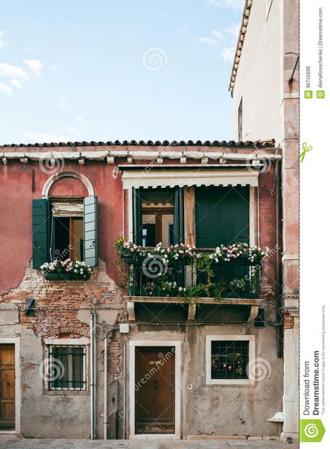 Facade Of A Traditional Italian House In Venice Editorial Stock Photo - Image of color, beautiful: 96742698 Vintage Italian Architecture, Italian House Aesthetic Exterior, Italian Traditional House, Old Italian House Exterior, Italian Apartment Exterior, House Facade Color, Old Italian Fashion, Italy House Exterior, Italian Houses Exterior