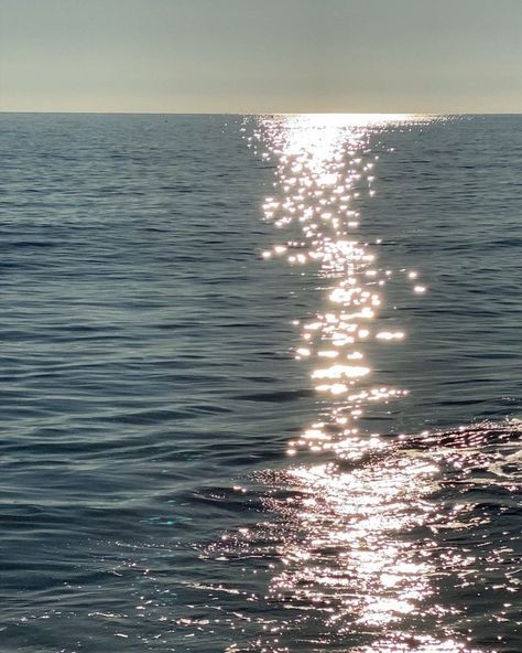 Morning sparkle ~ Peaceful Pictures, Ocean Sparkle, Sea Sparkle, Ocean Eyes, Water Aesthetic, Painting Inspo, Vitamin Sea, March 8, Photo Projects