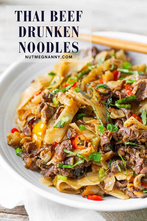 These Thai beef drunken noodles are the perfect take-out, fake-out meal. PACKED full of flavor and ready in just 30 minutes! Your whole family will love these noodles. Rice Noodles With Beef, Thai Beef And Noodles, Thai Beef Rolls, Beef Drunken Noodles Thai, Spicy Beef Noodles, Drunken Noodles Thai Authentic, Asain Food Recipe Healthy, Beef Thai Recipes, Spicy Beef Ramen Noodle Recipes