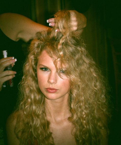 taylor being a goddess About Taylor Swift, Blonde Cat, Estilo Taylor Swift, All About Taylor Swift, Swift Photo, Swift 3, Taylor Swift Wallpaper, Long Live Taylor Swift, Live Taylor