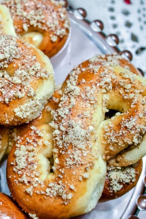 Romanian Desserts, Romanian Recipes, Eastern European Recipes, Recipes Italian, Romanian Food, European Recipes, March 9th, Sweet Pastries, European Food