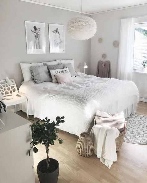 Teenagers are difficult to please and styling their spaces can be tricky: your kids should be satisfied with Minimalist Bedroom Design, Pink Bedrooms, Grey Bedroom, Woman Bedroom, Girl Bedroom Designs, Modern Bedroom Design, Girl Bedroom Decor, Remodel Bedroom, Rustic Bedroom