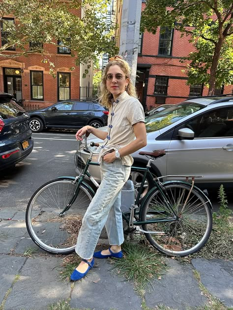 What do moms really wear with Raquel Balsam Happy Back To School, Modern Mom Style, Jean Genie, Mom Of 3, Hot Dads, Outfit Plan, Friends Mom, Three Kids, Mom Style