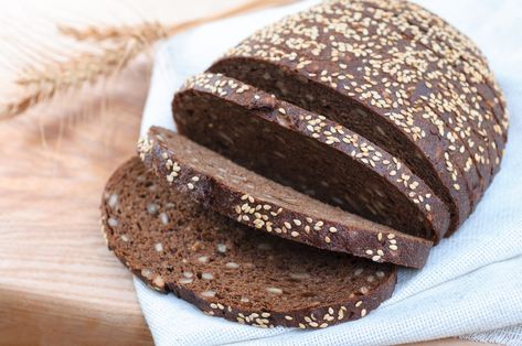 What Are the Health Benefits of Pumpernickel? | Livestrong.com Rye Bread Benefits, Low Gi Bread, Low Glycemic Bread, Bread Wheat, Pumpernickel Bread, Ezekiel Bread, Low Glycemic Diet, Low Glycemic Foods, Crab Soup