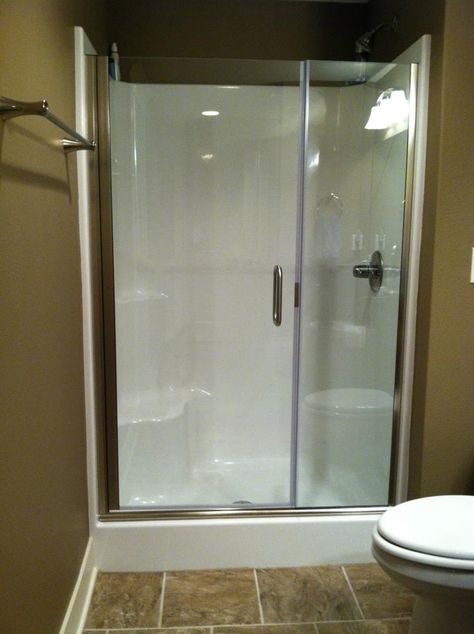 Continuous Hinge Semi-Frameless 1/4" Shower Door with 3/8" Panel - a good option for the frameless look on fiberglass enclosures | AnkenyGlass.com Shower Fiberglass Insert, Fiberglass Shower With Glass Door, Shower Door Ideas, Stairs Bathroom, Bathroom Shower Stalls, Hinged Shower Door, Shower Door Designs, Tub To Shower Remodel, Bathroom Shower Panels