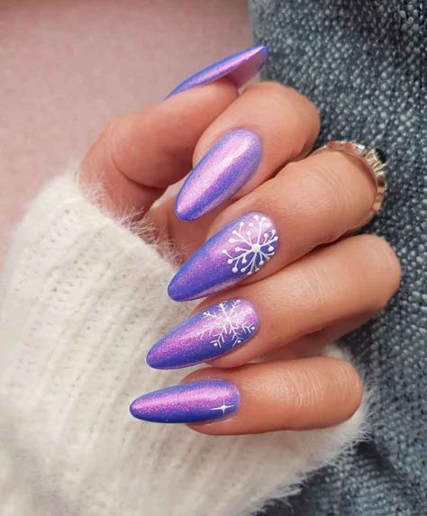 60+ Light Purple & Lavender Nail Designs to Try - The Mood Guide Purple Christmas Nails Winter, Lilac Christmas Nails, Purple Christmas Nails Acrylic, Purple Winter Nail Designs, Purple Holiday Nails, Winter Nails Purple, Purple Christmas Nails, Purple Winter Nails, Lavender Nail Designs