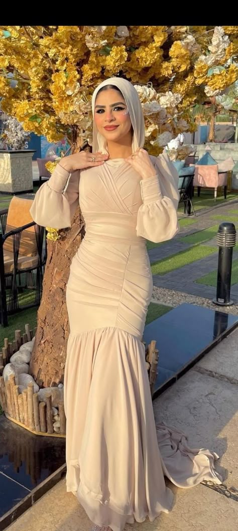 Rose Gold Dress Hijab, Sorie Dresses For Hijab, Mermaid Dress Hijab, Hijabi Prom Dress, Hijabi Dresses Soiree, Hijabi Soiree, Soiree Dresses For Hijab, Soiree Outfits, Hijab Prom Dress