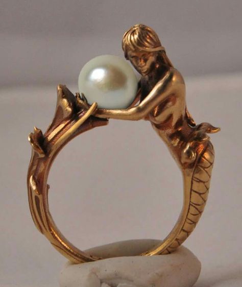 . خواتم خطوبة, Bijoux Art Deco, Bijoux Art Nouveau, Mermaid Ring, Mermaid Jewelry, Deco Jewelry, A Mermaid, Art Deco Inspired, Jewelry Inspo