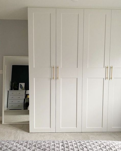 Bedroom Built In Wardrobe, Wardrobe Room, Dekorasi Kamar Tidur, Bedroom Closet Design, Wardrobe Design Bedroom, Bedroom Wardrobe, Spare Bedroom, Room Makeover Bedroom, Wardrobe Design