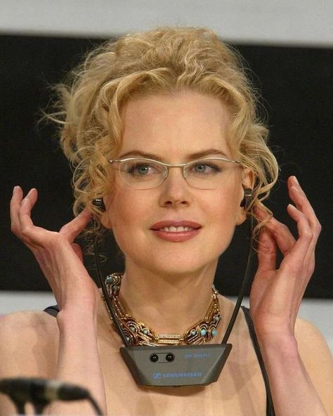 Nicole Kidman in Cannes, 2003 | Instagram Blonde With Glasses, Daenerys Targaryen Costume, Visual Gallery, Obsessed With Her, Beauty Hair Color, Girls Handbags, Celebrity Makeup, Hair Inspo Color, Nicole Kidman