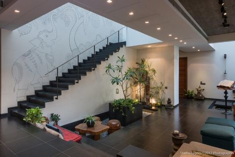 Skewed House | Studio Lagom - The Architects Diary Courtyard Modern, Room Floor Plan, House Styling Interior, Contemporary Staircase, House Styling, Indian Home Design, Indian Home Interior, Stair Case, House Studio