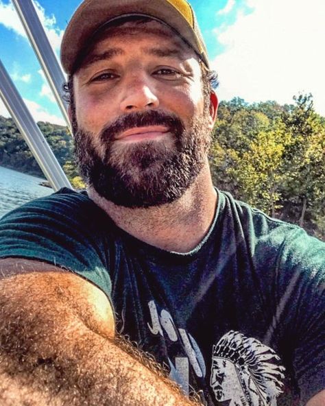 October Summer 🍁☀️##october #summer #laketenkiller Kyle Hatfield, Beard Images, Bear Photo, Beard Boy, Husband Best Friend, Beefy Men, Country Men, Beard Styles, Perfect Man