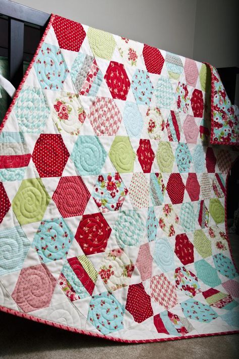 Thimble Blossoms, Camille Roskelley, Green Fabrics, Amazing Quilts, Hexie Quilt, English Paper Piecing Quilts, Hexagon Quilt, Paper Piecing Quilts