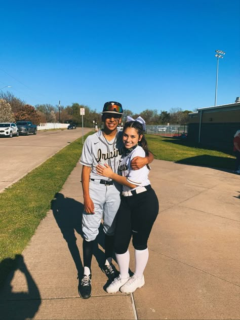 Baseball Boyfriend Softball Girlfriend, Softball Baseball Couples, Softball And Baseball Couple Goals, Baseball Couple Aesthetic, Baseball And Softball Couple, Baseball Softball Relationship, Softball Couples, Mlb Wife, Couples Football