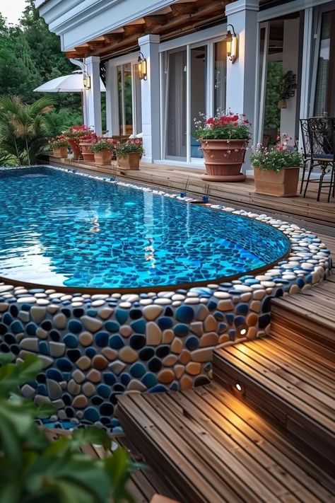 15 Stunning Above Ground Pool Ideas for Your Backyard 33 Outside Swimming Pool, Small Yard Pool, Creative Backyard Ideas, Backyard Hideaway, Small Patio Makeover, Pool Decorating Ideas, Florida Pools, Backyard Patio Ideas, Pools For Small Yards