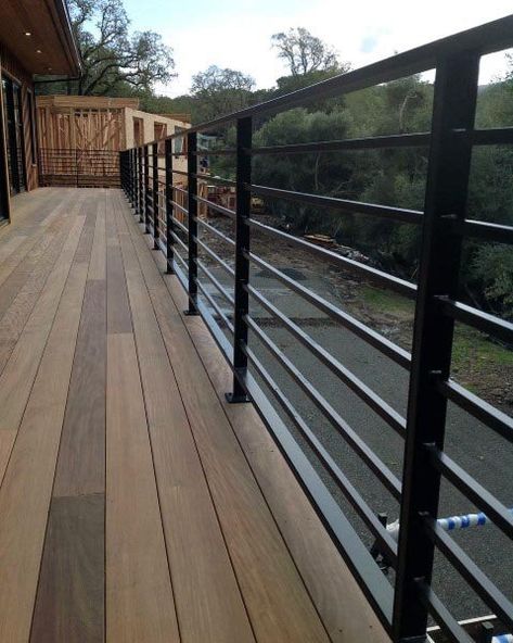 Top 70 Best Deck Railing Ideas - Outdoor Design Inspiration Semi Private Deck Railing, Modern Wooden Fence Ideas, Pool Railing Ideas, Outdoor Deck Railing, Horizontal Deck Railing, Rustic Deck, Wood Deck Railing, Metal Deck Railing, Deck Railing Ideas