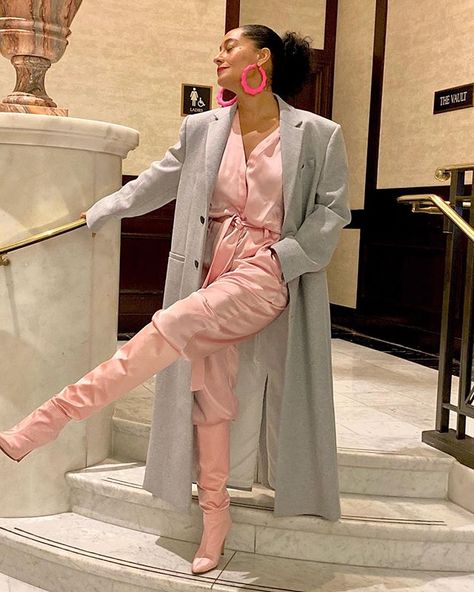 Tracee Ellis Ross at Philadelphia's 30th Street Station #fashion #womensfashion #blackgirlmagic #blackgirlsrock Tracee Ellis Ross Street Style, Tracie Ellis Ross Style, Traci Ellis Ross Style, Tracee Ellis Ross Style, Tracee Ellis Ross Fashion, Ellis Ross, Tracee Ellis Ross, Style Muse, Style Crush