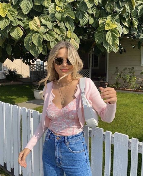 Light Pink Outfit, Mode Indie, Shirt Diy, Outfit Look, Mode Vintage, Mode Inspiration, Looks Vintage, Insta Inspo, Fit Check