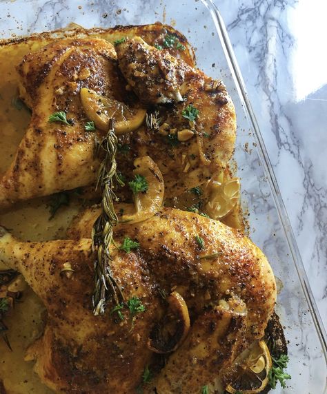 Smoker Whole Chicken, Lemon Pepper Whole Chicken, While Chicken, Whole Chicken Recipe, Honey Bbq Chicken, Glam Kitchen, Honey Bbq Sauce, Whole Chicken Recipes, Chicken Slices