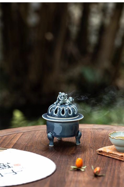 Jingdezhen Handmade Little Lion Ceramic Incense Burner #incenseburner Lion Ceramic, Ceramic Incense Burner, Pottery Inspo, Ceramic Incense, Diy Ceramic, Slow Life, Incense Burner, Incense, Lion