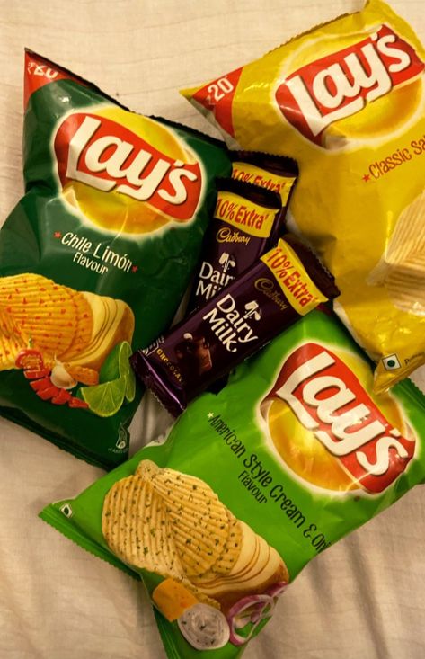 Lays Chips Aesthetic, Chips Aesthetic, Fresh Food Packaging, Chips Snacks, Lays Chips, Food Captions, Junk Food Snacks, Snack Chips, Food Snapchat