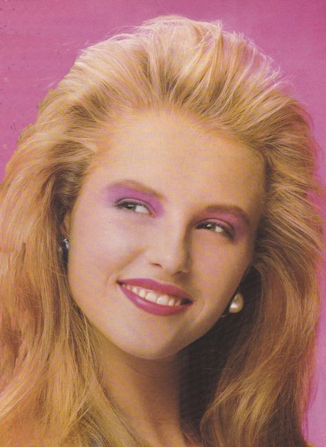 80s Fancy Dress Ideas 80s Fancy Dress Ideas, 1980s Black Hairstyles, 80 Hairstyles 80s Hair, 80 Makeup And Hair, 1980 Hairstyles, Makeup Looks Blue, Makeup 80s, 80s Hair And Makeup, 1980s Makeup And Hair