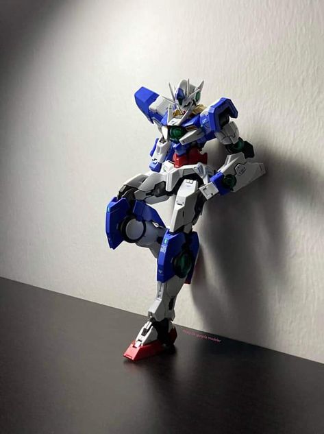 Gunpla Pose Idea, Gundam Photography, Gunpla Photography, Gundam Posing, Gunpla Pose, Gundam Pose, Gundam Wing Zero, Walking Poses, Gundam Exia