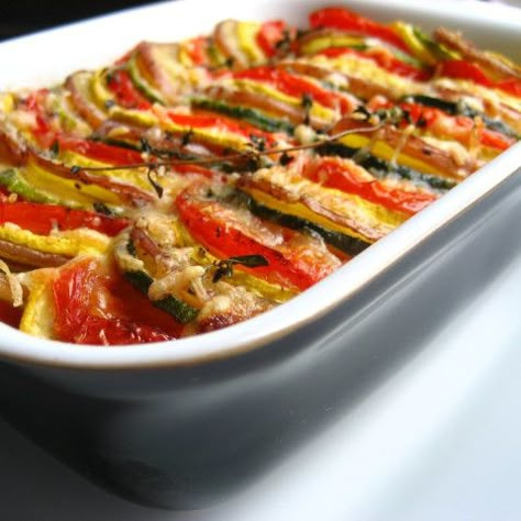 Vegetable Tian (Ina Garten) Confit Byaldi, Vegetable Tian, Best Ina Garten Recipes, Delicious Vegetarian Recipes, Ina Garten Recipes, Best Vegetarian Recipes, Sem Lactose, Delicious Vegetarian, Vegetable Sides