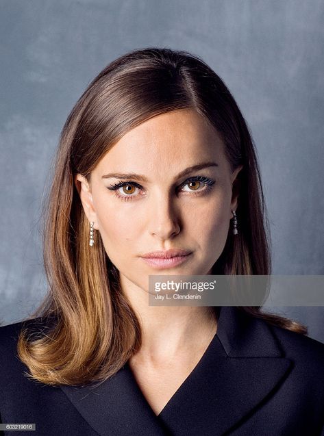 News Photo : Actress Natalie Portman of 'Jackie' for a... Alice Pagani, Toronto International Film Festival, Natalie Portman, Makati, Toronto Ontario, Wedding Hair And Makeup, International Film Festival, Gorgeous Hair, Bridesmaid Hair