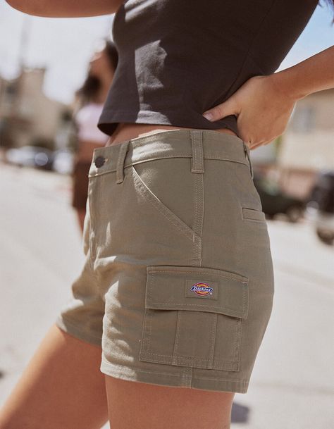 DICKIES Women Cargo Shorts - SAGE | Tillys Quoi Porter, Dickies Women, Women Cargos, Mode Inspo, Up Girl, Cute Casual Outfits, Look Fashion, Everyday Outfits, Aesthetic Clothes