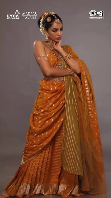 Shobhita Dhulipala Outfits, Tamil Dress Fashion, Desi Traditional Dress, Indian Princess Royal Outfits, Heeramandi Outfits, Orange Indian Outfit, Hindu Dress, Tamil Fashion, Sari Blouse Styles