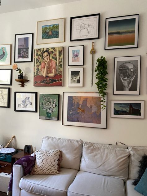 Gallery Wall Room Bedrooms, Wall Inspo Above Couch, Spiral Gallery Wall Layout, Picture Collage Living Room, Wall Of Paintings Living Room, Gallery Wall Art Bedroom, Living Room Photo Collage, Wall Of Art Bedroom, Art Wall For Living Room