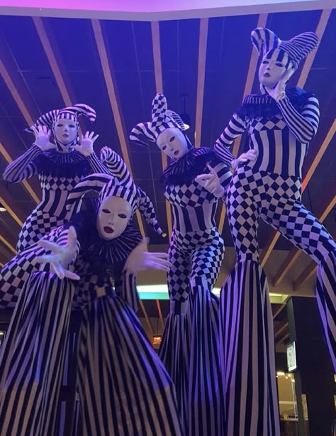 Dark Circus Aesthetic Outfits, Dark Carnival Costume, Circus Inspired Fashion, Creepy Circus Costume, Carnival Costumes Circus, Cirque Du Soleil Outfit What To Wear To, Circus Outfit Aesthetic, Ringmaster Aesthetic, Circus Party Outfit