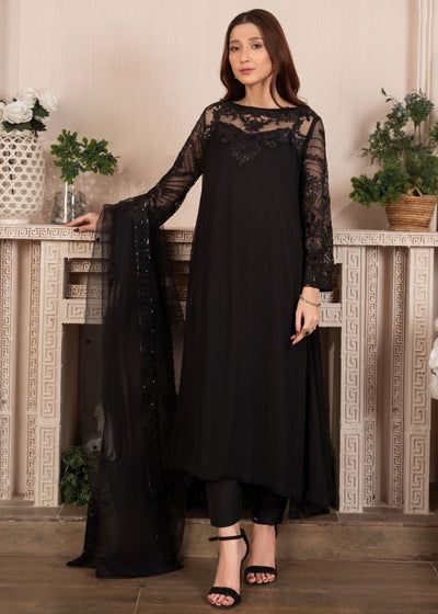 by Tabassum Mughal | LAAM | Pakistan's Largest Fashion Discovery Platform Black Suit Designs Pakistani, Black Dress Design Pakistani, Black Suit Designs, Black Pakistani Dress, Dress Design Pakistani, Kurta Set For Women, Pakistani Fashion Casual, Bridal Dress Fashion, Pakistani Dress