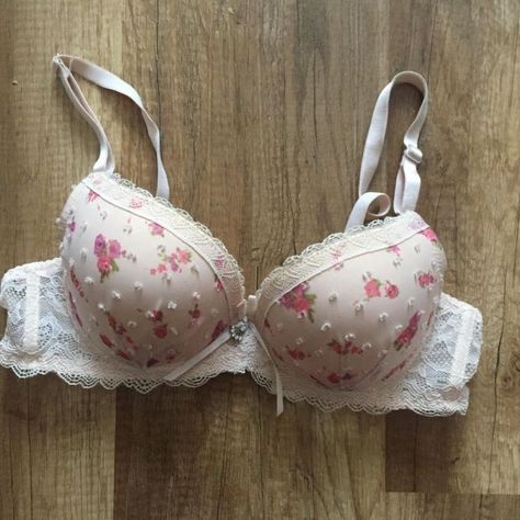 Cute Bra Aethstetic, Cute Bras Aesthetic, Coquette Bra, Cutecore Fashion, Aesthetic Hacks, Pink Bras, Pretty Bras, Cute Bras, Cute Lingerie