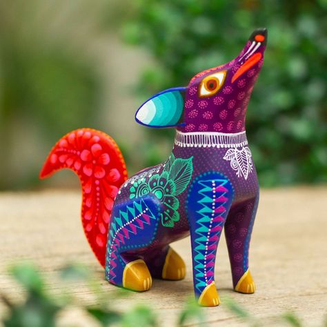 Painted Animals, Design Toys, Mexican Paintings, Wooden Elephant, Dream Family, Hispanic Heritage, Mexican Art, Mexican Folk Art, Designer Toys