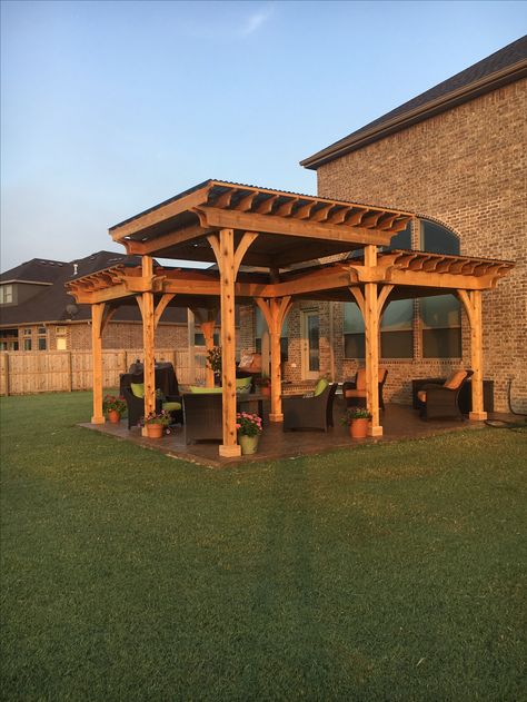 2 Pergolas Side By Side, Double Pergola Ideas, Two Tier Pergola Ideas, Two Tier Pergola, Landscaping Small Yard, Backyard Porch Decorating, Tiered Pergola, Covered Patio Plans, Small Outdoor Patio