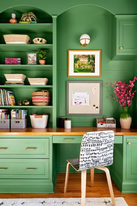 a green room with a chair and a shelf with books on it Wall Reading Nook, Girl Bedroom Ideas, Homework Room, Family Farmhouse, Clean Workspace, Bright Color Schemes, Farmhouse Renovation, Real Star, Georgian Bay