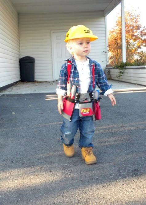 Construction Worker Diy Fantasia, Toddler Boy Halloween Costumes, Halloween Costumes Kids Boys, Construction Theme Birthday, Halloween Infantil, Kids Halloween Costumes, Construction Birthday Party, Construction For Kids