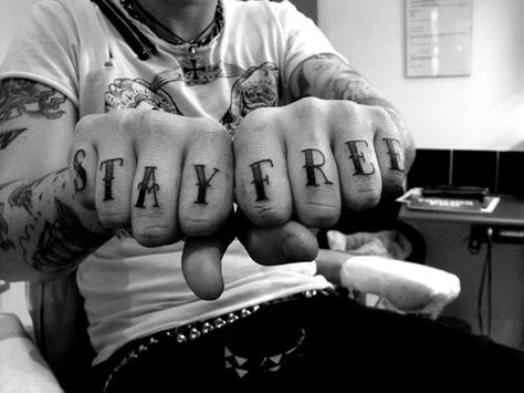 Stay free tattoo Under My Skin, Free Tattoo, Tattoos And Piercings, Hand Tattoos, Piercings, We Heart It, Lost, Black And White, Tumblr